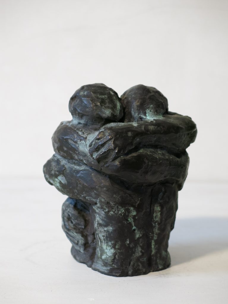 Abbraccio brons h=13 cm 2018